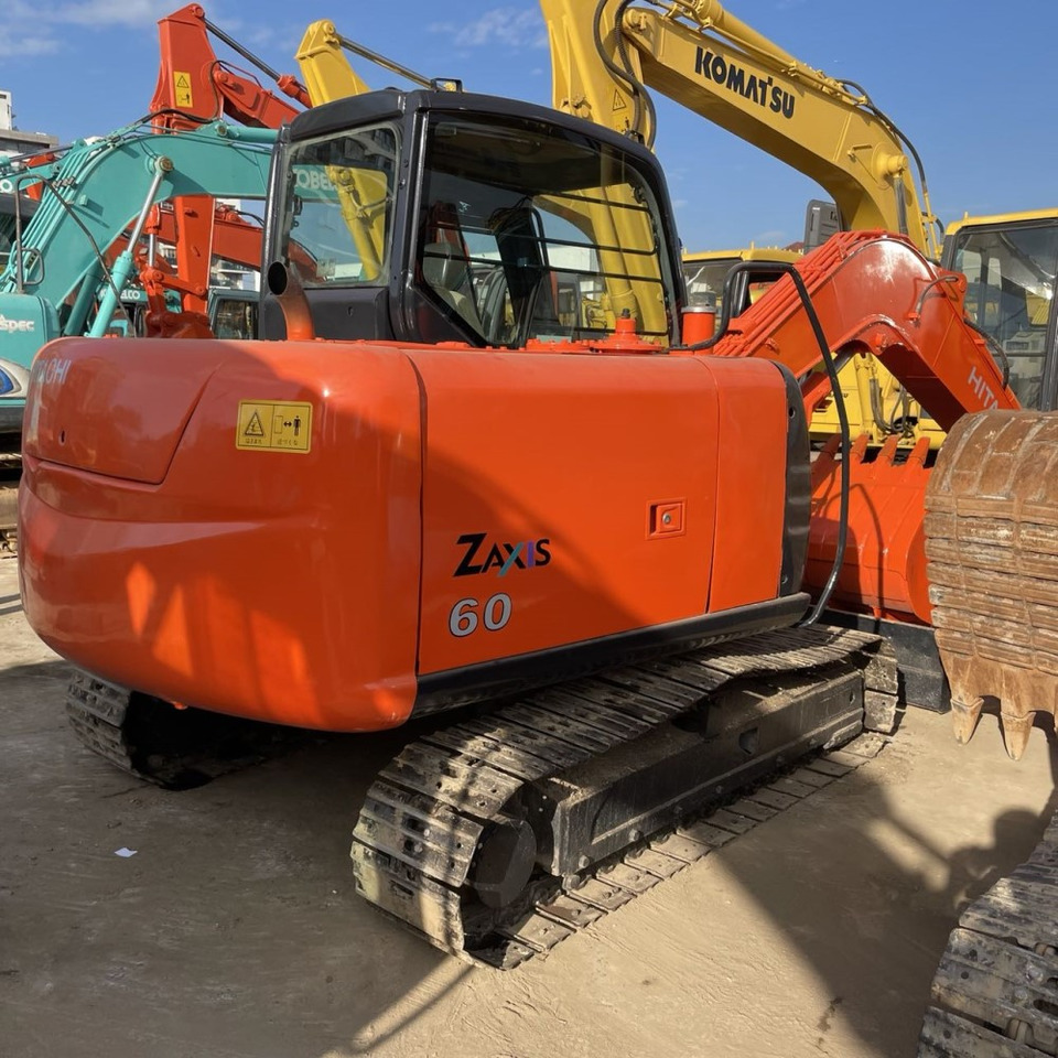 HITACHI zx60 - Mini excavator: picture 1 HITACHI zx60 - Mini excavator: picture 1