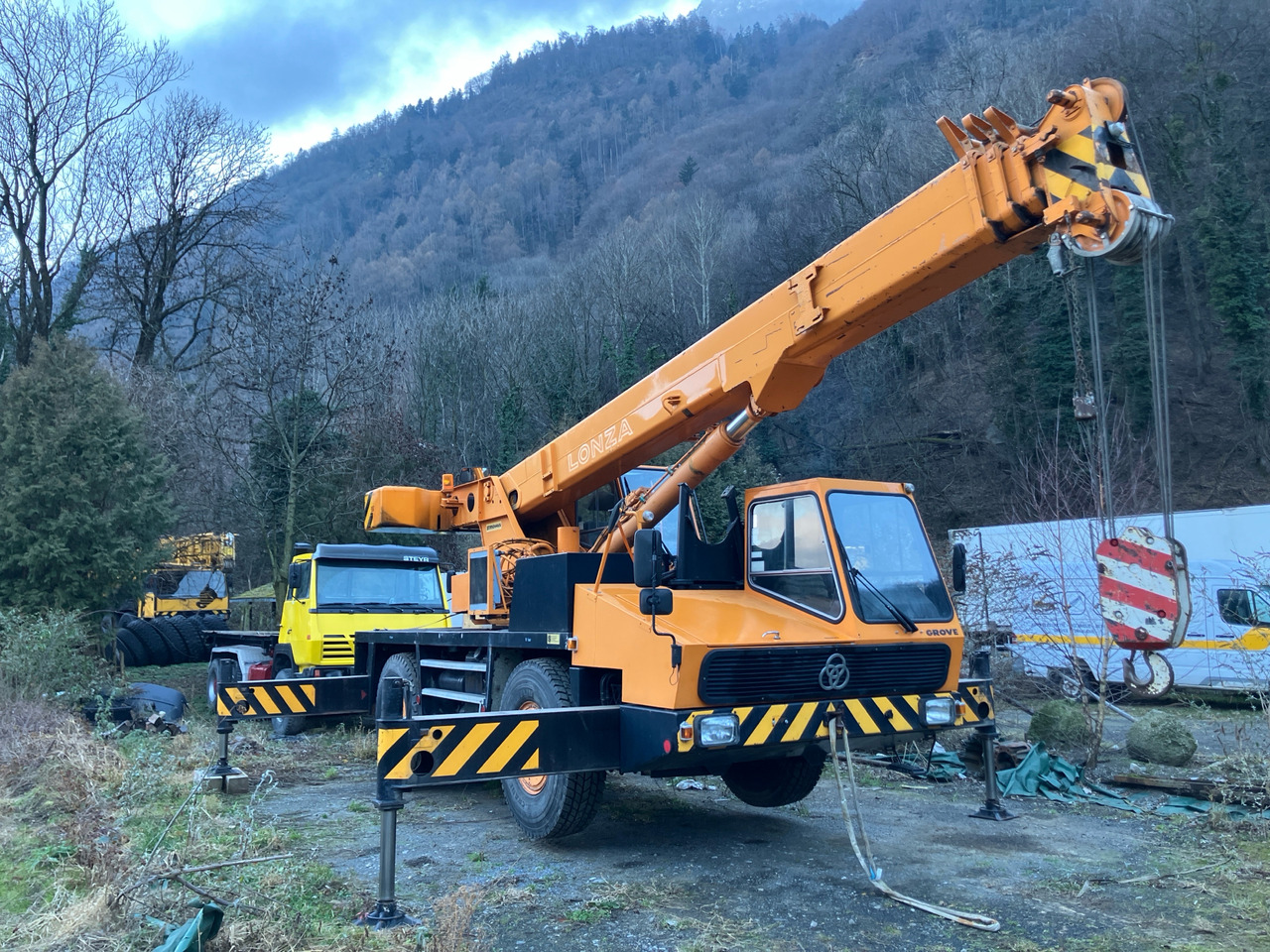 KRUPP KMK2025 - Mobile crane: picture 1 KRUPP KMK2025 - Mobile crane: picture 1