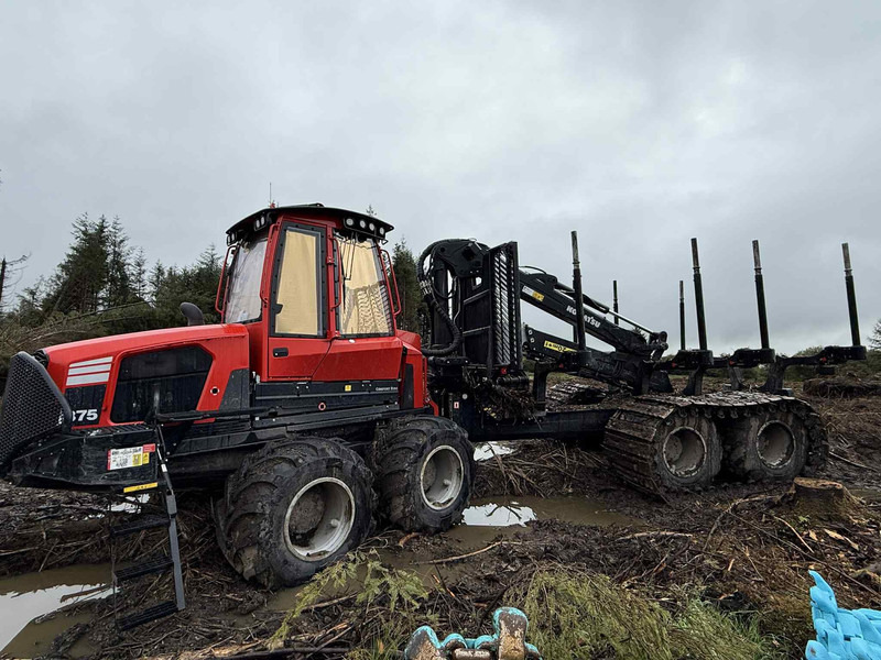 Komatsu 875 - Forwarder: picture 3 Komatsu 875 - Forwarder: picture 3
