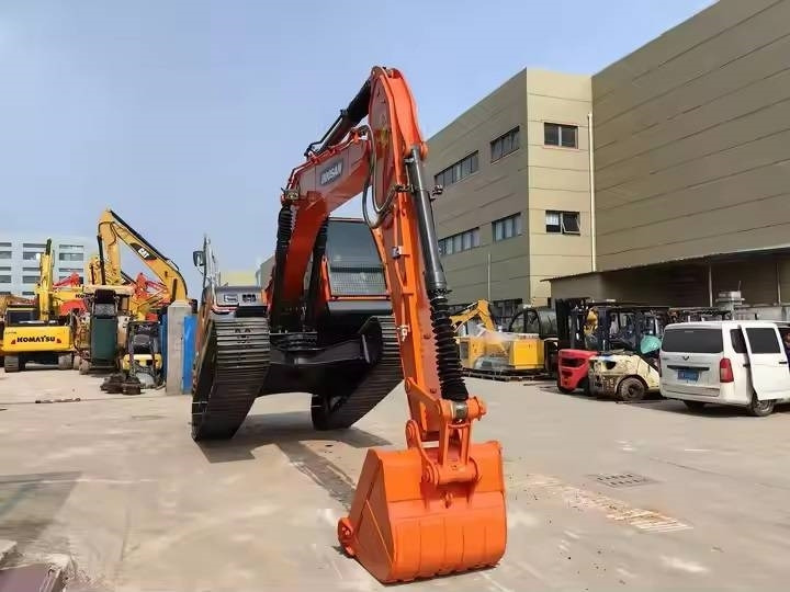 Doosan DX 150 - 9C - Mini excavator: picture 4 Doosan DX 150 - 9C - Mini excavator: picture 4