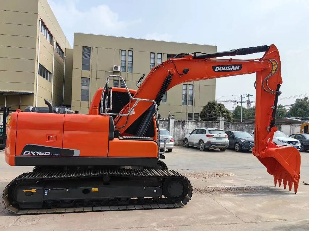Doosan DX 150 - 9C - Mini excavator: picture 1 Doosan DX 150 - 9C - Mini excavator: picture 1