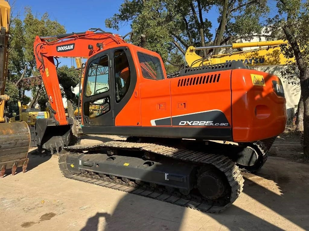 Doosan DX 225 LC-9c - Mini excavator: picture 3 Doosan DX 225 LC-9c - Mini excavator: picture 3