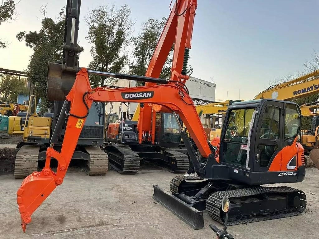 Doosan DX 60-9C - Mini excavator: picture 1 Doosan DX 60-9C - Mini excavator: picture 1
