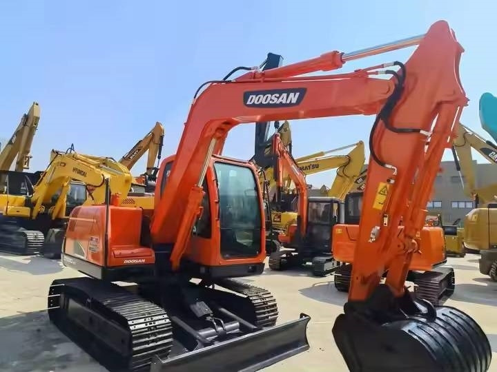 Doosan DX 80 - 9C - Mini excavator: picture 1 Doosan DX 80 - 9C - Mini excavator: picture 1