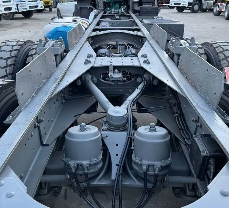 Howo 375 - Cab chassis truck: picture 5 Howo 375 - Cab chassis truck: picture 5