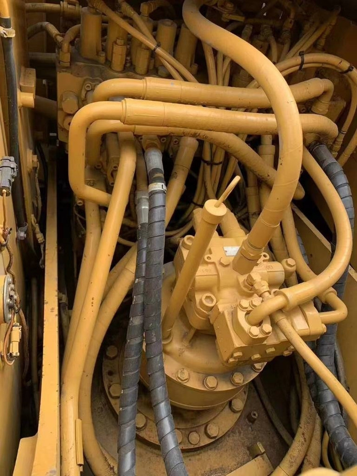 CAT 323D - Crawler excavator: picture 5 CAT 323D - Crawler excavator: picture 5