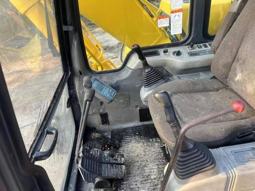 Mini excavator Komatsu PC120-6: picture 11 Mini excavator Komatsu PC120-6: picture 11