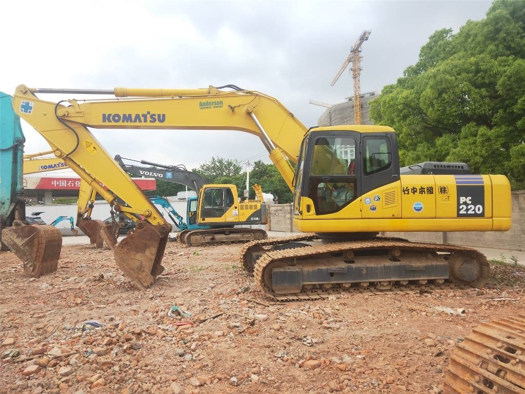 Komatsu PC220-7 - Crawler excavator: picture 3 Komatsu PC220-7 - Crawler excavator: picture 3