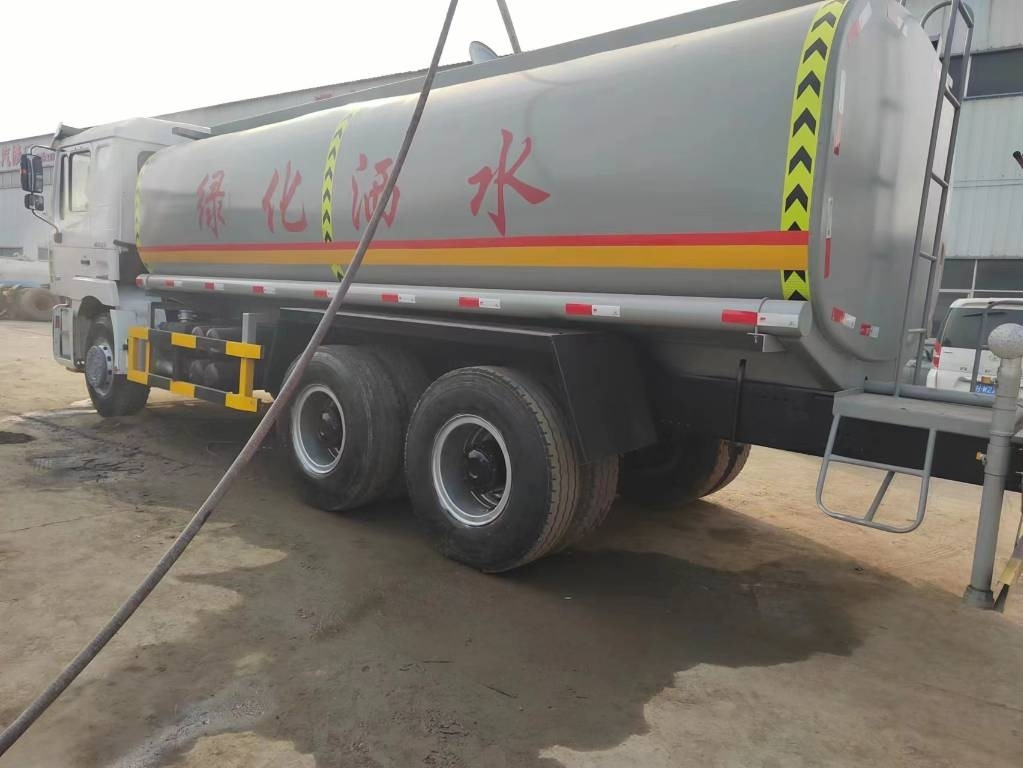 Shacman F3000 6x4 - Tank truck: picture 4 Shacman F3000 6x4 - Tank truck: picture 4