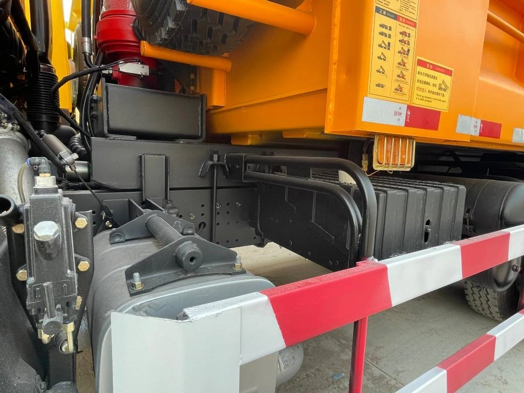 Shacman F3000 6x4 - Tipper: picture 3 Shacman F3000 6x4 - Tipper: picture 3