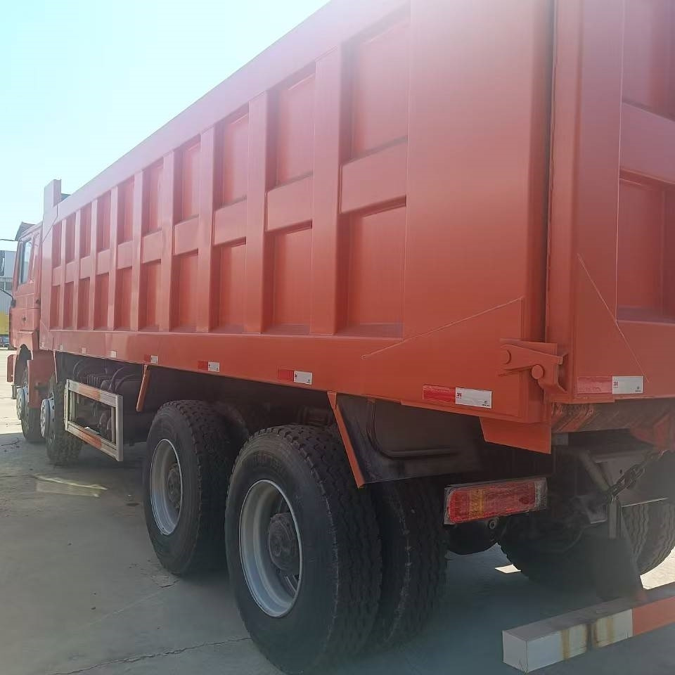 Shacman F3000 8x4 - Tipper: picture 2 Shacman F3000 8x4 - Tipper: picture 2