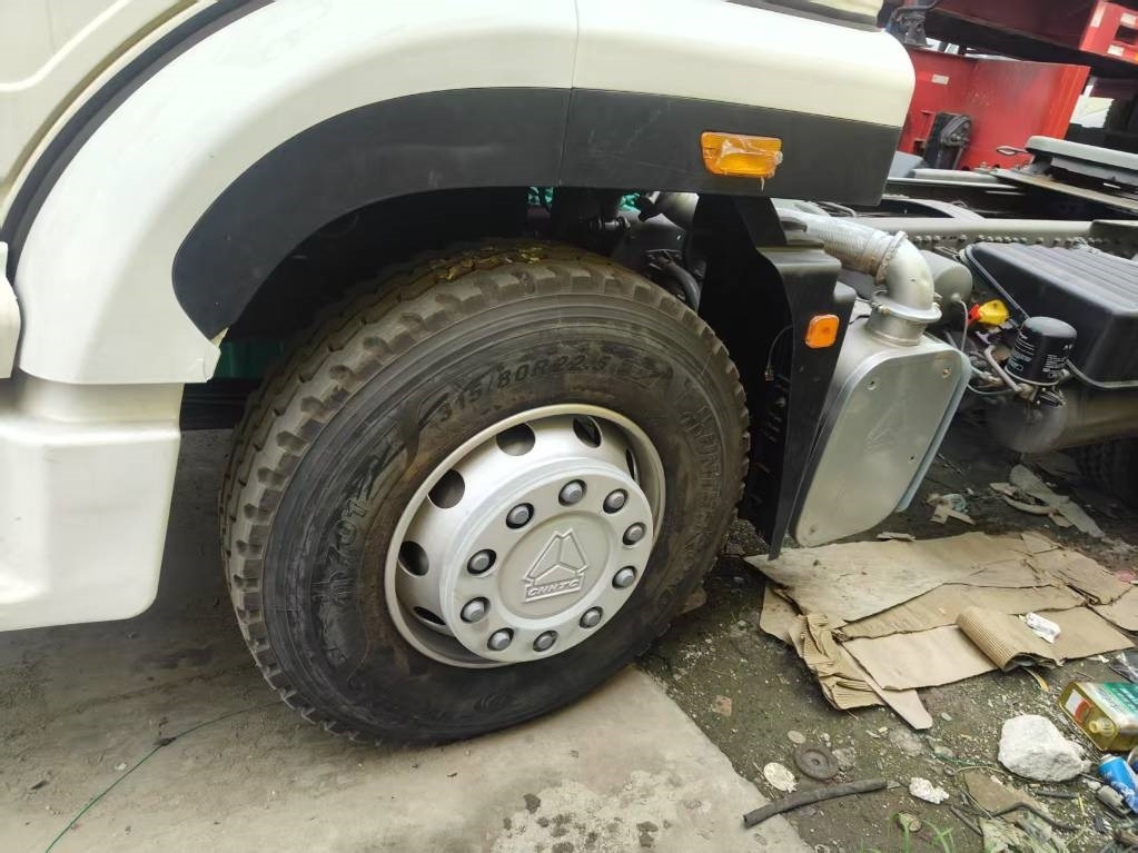 Howo 371 6x4 - Tractor unit: picture 3 Howo 371 6x4 - Tractor unit: picture 3