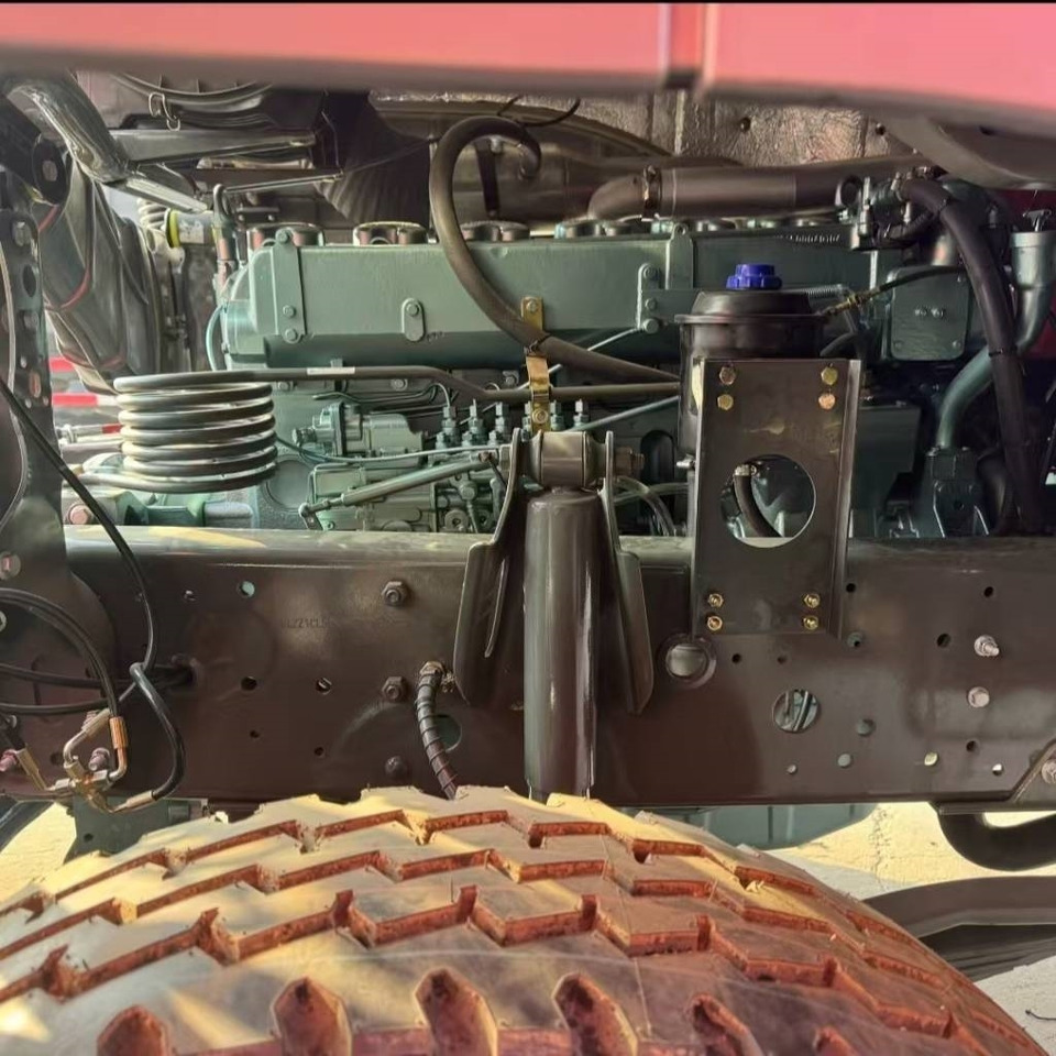 Howo 371 6x4 - Tractor unit: picture 5 Howo 371 6x4 - Tractor unit: picture 5