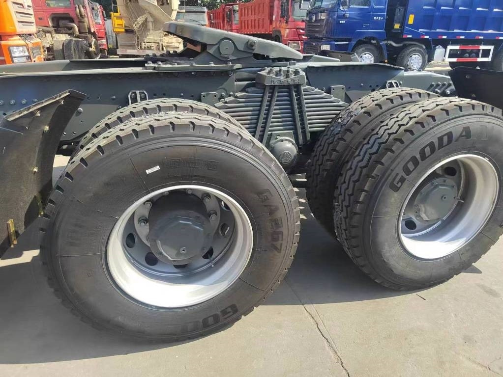 Howo 420 6x4 - Tractor unit: picture 4 Howo 420 6x4 - Tractor unit: picture 4