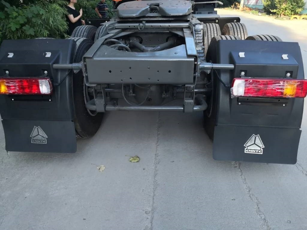 Howo 420 6x4 - Tractor unit: picture 5 Howo 420 6x4 - Tractor unit: picture 5