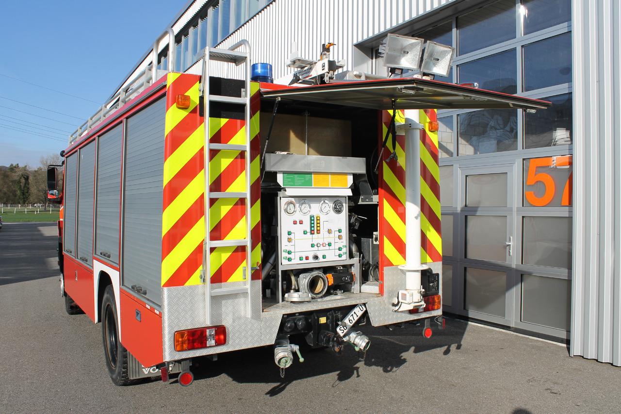 MERCEDES-BENZ 1324 - Fire truck: picture 5 MERCEDES-BENZ 1324 - Fire truck: picture 5