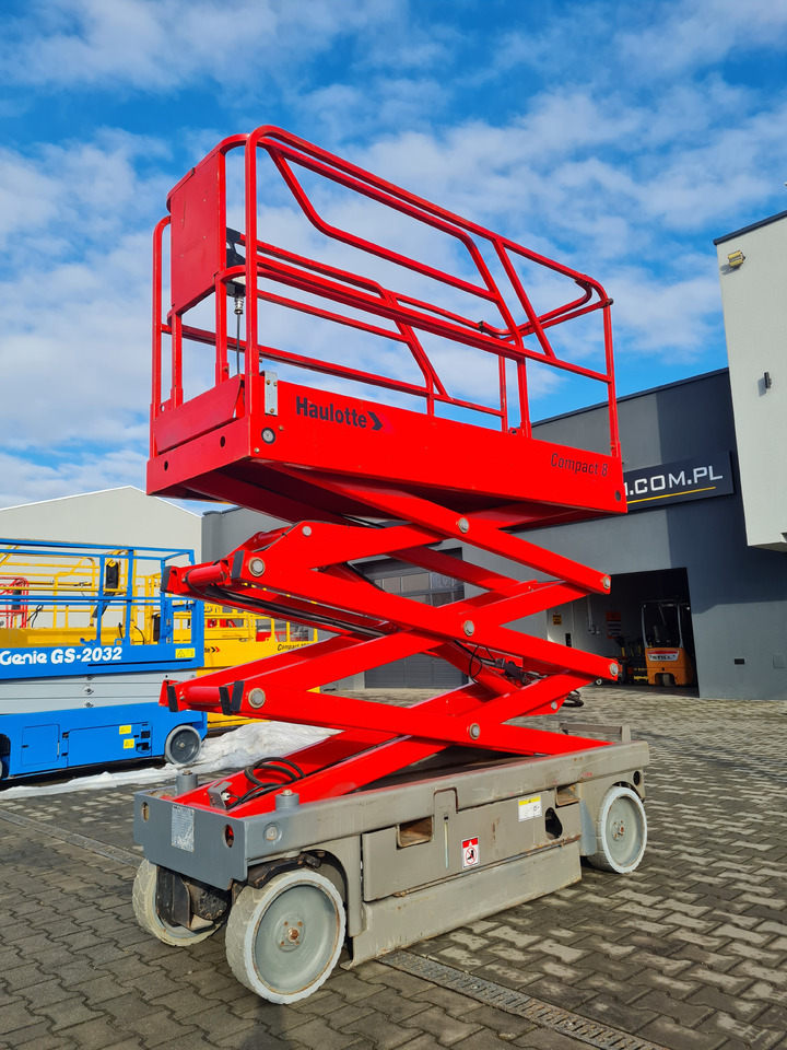 Haulotte Compact 8 - Scissor lift: picture 1 Haulotte Compact 8 - Scissor lift: picture 1