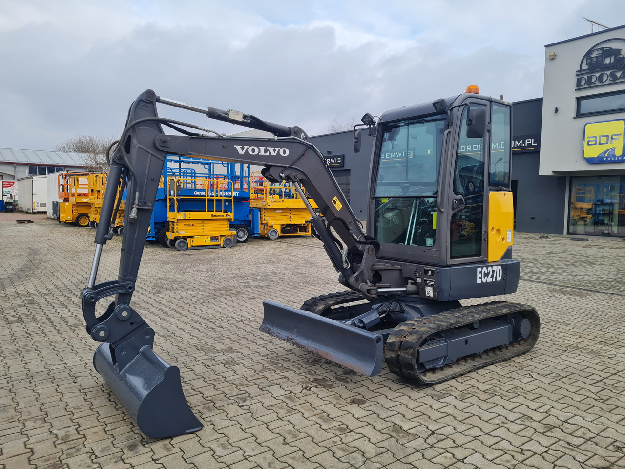 Volvo EC27D - Mini excavator: picture 1 Volvo EC27D - Mini excavator: picture 1