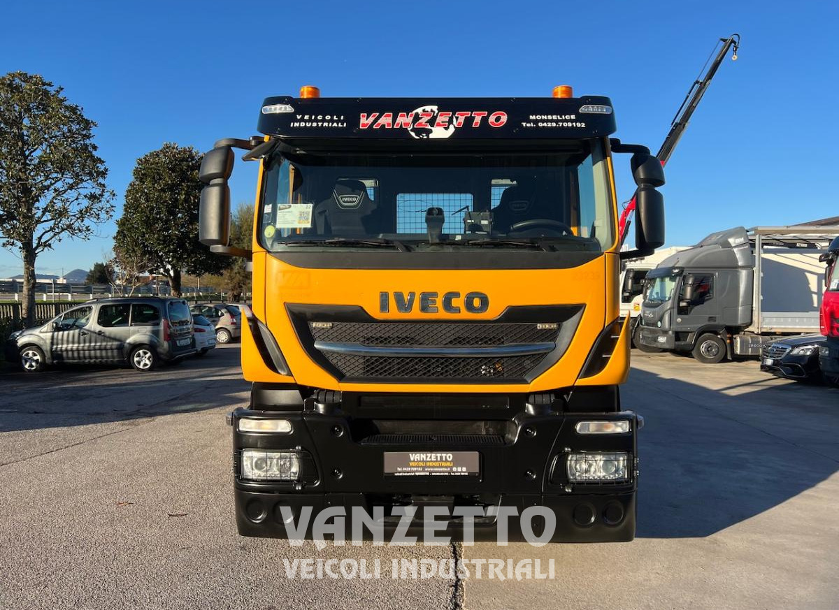 IVECO IVECO 320S42 STRALIS 4 ASSI - Tow truck: picture 2 IVECO IVECO 320S42 STRALIS 4 ASSI - Tow truck: picture 2