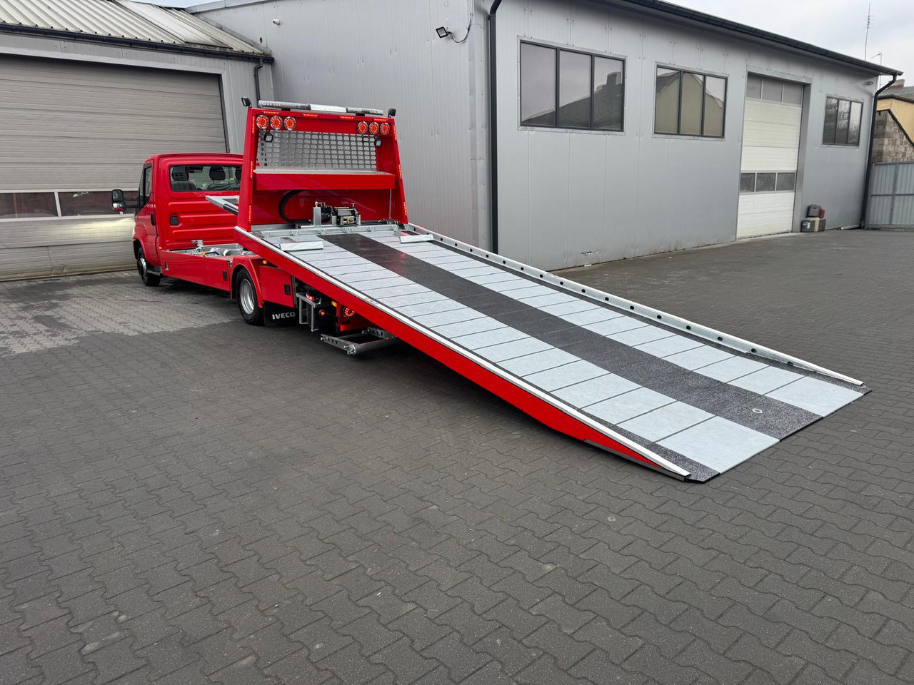 New Tow truck IVECO Daily 70C18 H/P: picture 9 New Tow truck IVECO Daily 70C18 H/P: picture 9