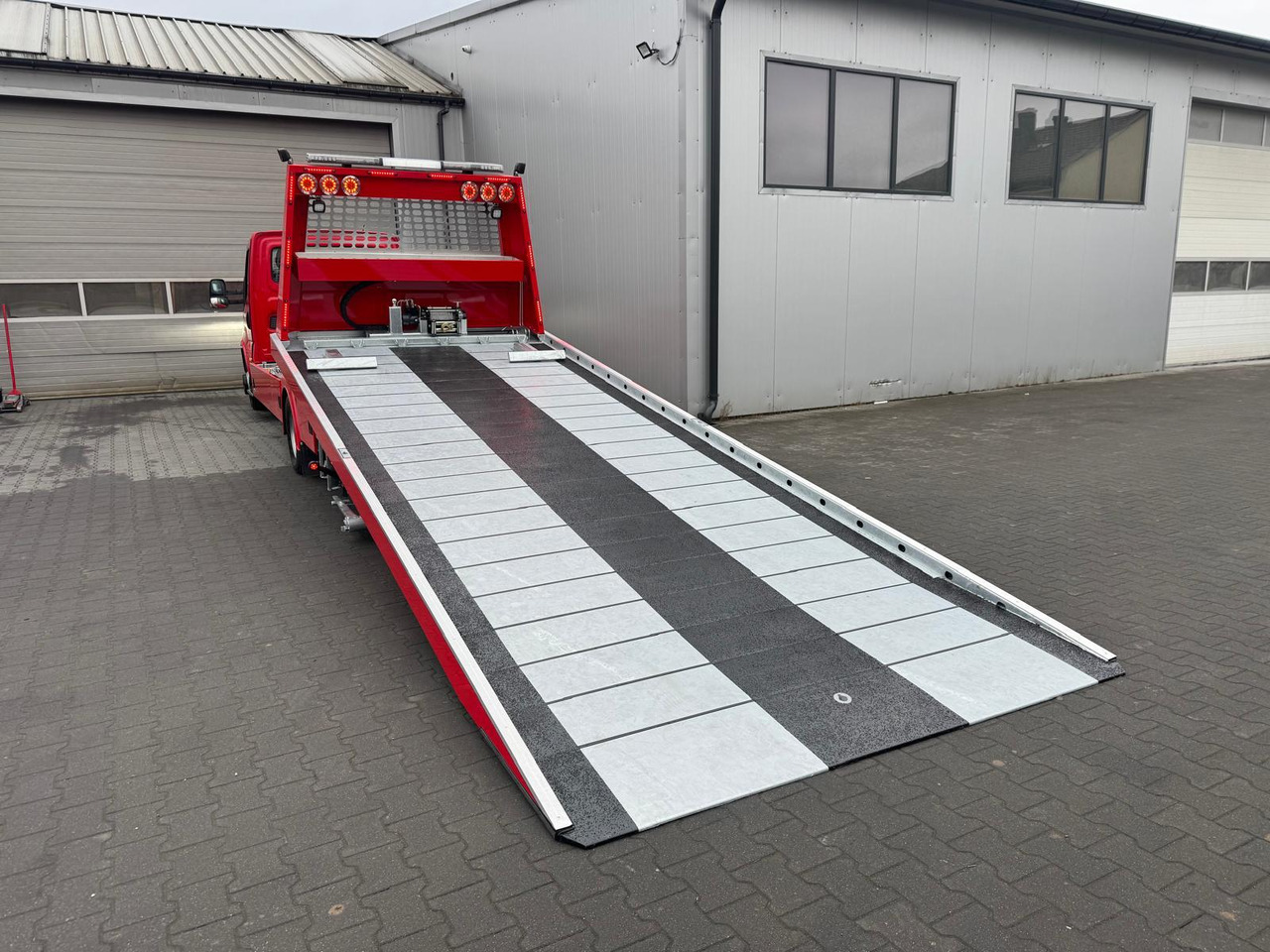 New Tow truck IVECO Daily 70C18 H/P: picture 11 New Tow truck IVECO Daily 70C18 H/P: picture 11