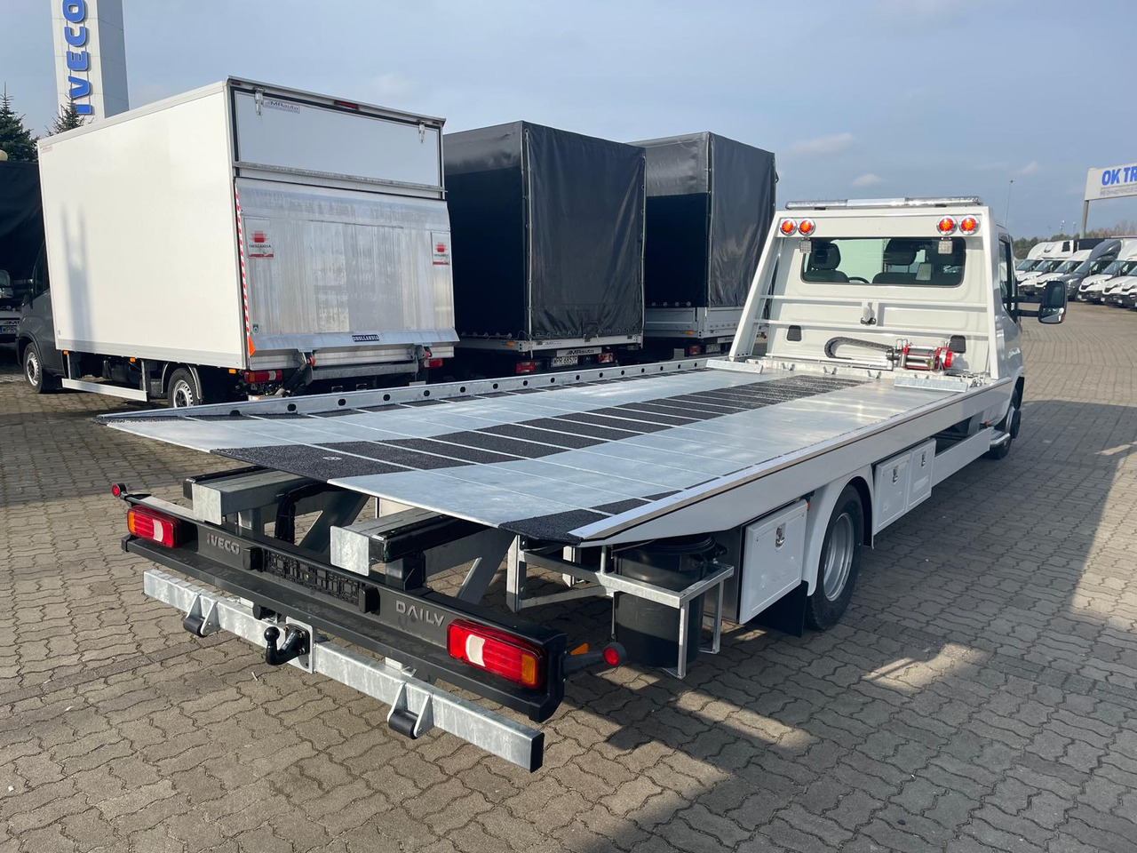 IVECO Daily 70C18 Hi Matic - Tow truck: picture 3 IVECO Daily 70C18 Hi Matic - Tow truck: picture 3