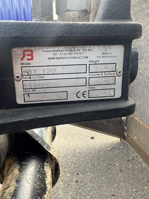 GB KBX120 - Clamshell bucket: picture 1 GB KBX120 - Clamshell bucket: picture 1