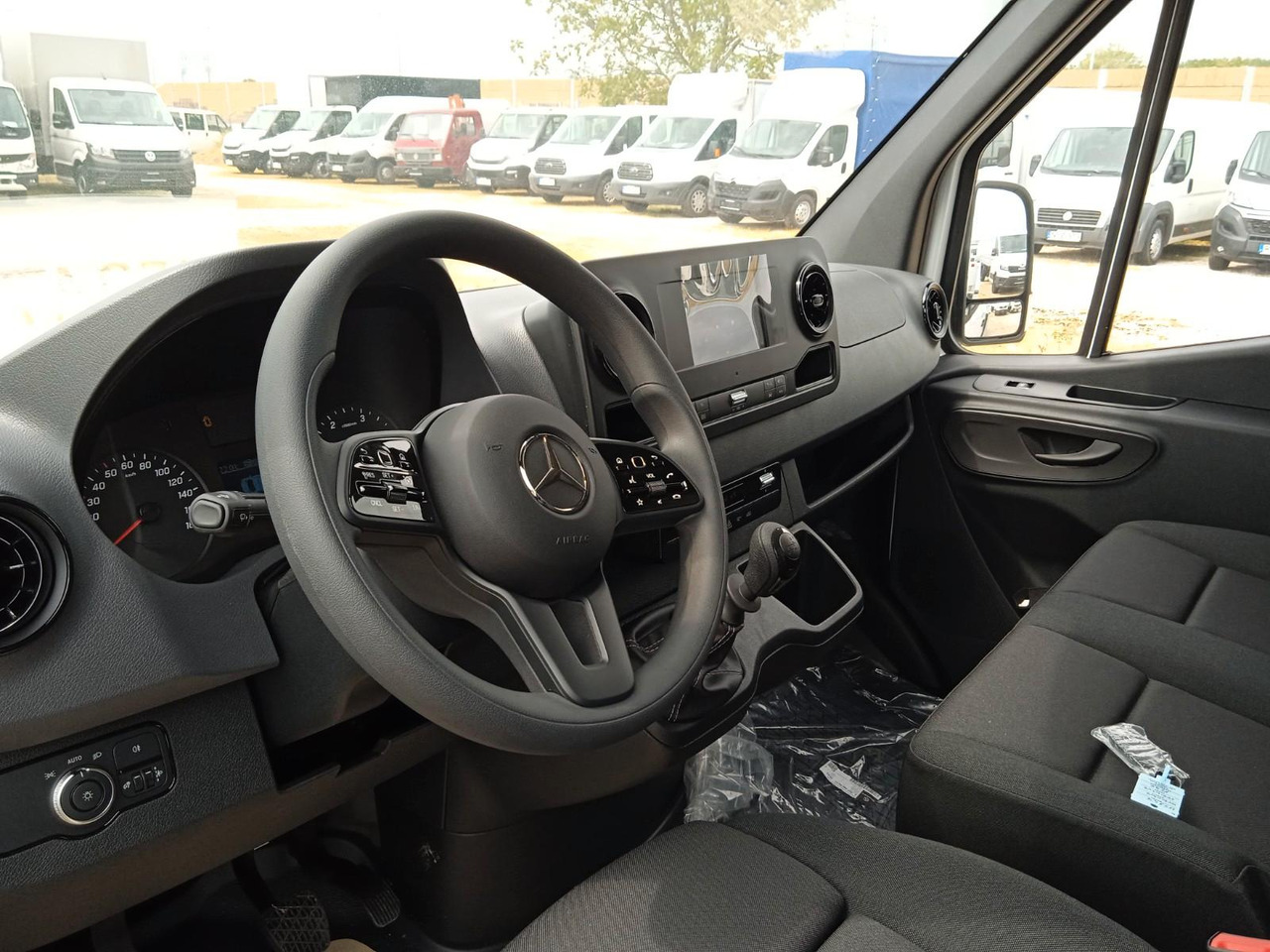 Mercedes-Benz 317 CDI RWD L2 Pritche 3665mm SOFORT - Open body delivery van: picture 4 Mercedes-Benz 317 CDI RWD L2 Pritche 3665mm SOFORT - Open body delivery van: picture 4