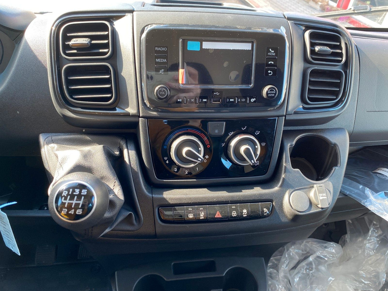 Peugeot BOXER CHDC L4 HEAVY PRITSCHE - Open body delivery van, Combi van: picture 3 Peugeot BOXER CHDC L4 HEAVY PRITSCHE - Open body delivery van, Combi van: picture 3