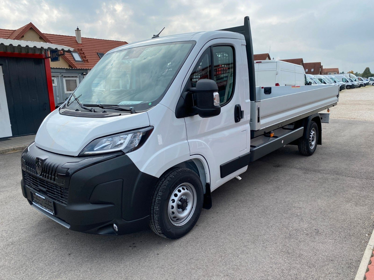 Peugeot Boxer Pritsche/Kipper 435 L4 BlueHDi 140 - Open body delivery van: picture 1 Peugeot Boxer Pritsche/Kipper 435 L4 BlueHDi 140 - Open body delivery van: picture 1