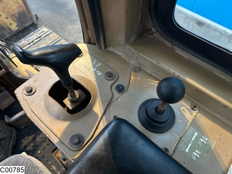 Bulldozer Caterpillar D5H 3304 Engine, 16,465 Hours, 98kW, 90kW: picture 8 Bulldozer Caterpillar D5H 3304 Engine, 16,465 Hours, 98kW, 90kW: picture 8