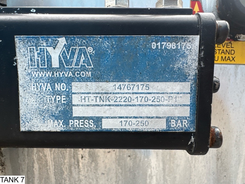 HYVA Tank, pump, hoses, control valve - Hydraulic tank: picture 5 HYVA Tank, pump, hoses, control valve - Hydraulic tank: picture 5
