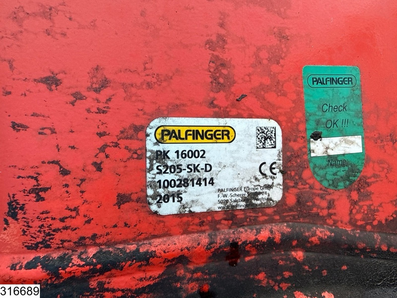 Iveco Trakker 360 6x4, EURO 6, Palfinger, Remote - Dropside/ Flatbed truck, Crane truck: picture 4 Iveco Trakker 360 6x4, EURO 6, Palfinger, Remote - Dropside/ Flatbed truck, Crane truck: picture 4