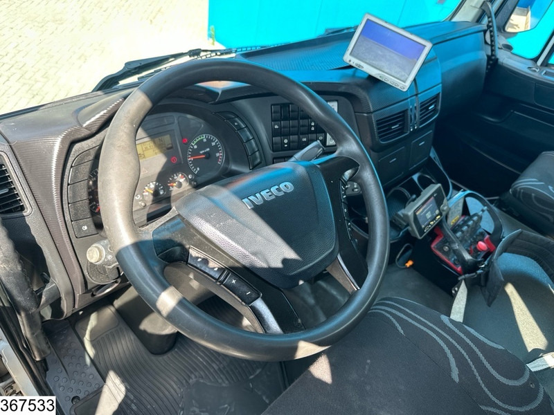 Iveco Trakker 410 6X4, EURO 6, Steel suspension, Retarder - Dropside/ Flatbed truck, Crane truck: picture 5 Iveco Trakker 410 6X4, EURO 6, Steel suspension, Retarder - Dropside/ Flatbed truck, Crane truck: picture 5