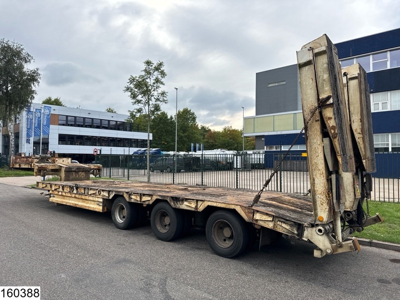 Louault Lowbed 34,000 kg, Steering axle, Hydraulic, Winch - Low loader semi-trailer: picture 3 Louault Lowbed 34,000 kg, Steering axle, Hydraulic, Winch - Low loader semi-trailer: picture 3