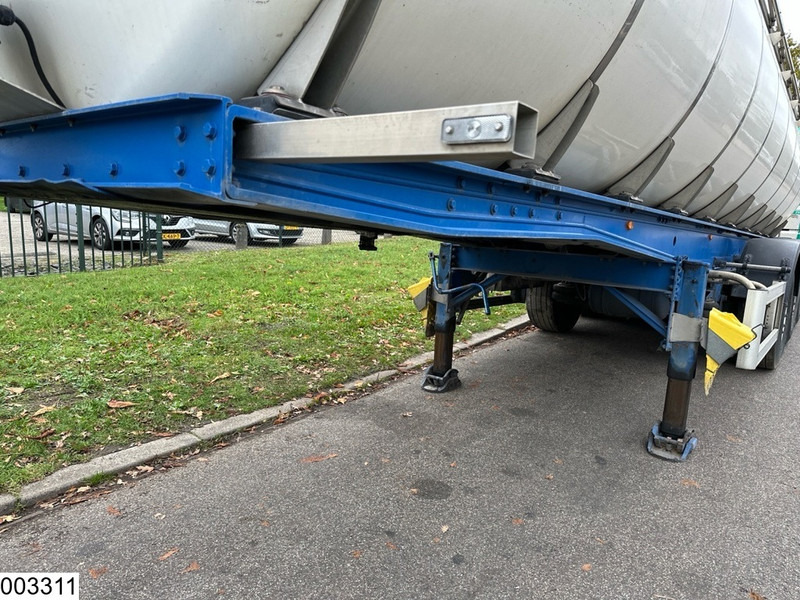 Tank semi-trailer Menci Chemie 4 Comp, 31.000 ltr: picture 9 Tank semi-trailer Menci Chemie 4 Comp, 31.000 ltr: picture 9