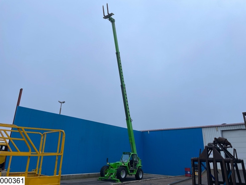 Merlo P40 17 4000KG, 16.7M, 3412h - Telescopic handler: picture 5 Merlo P40 17 4000KG, 16.7M, 3412h - Telescopic handler: picture 5