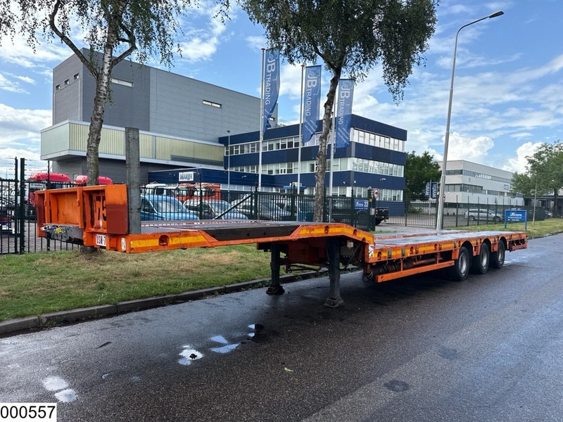 Nooteboom Lowbed 60.000 KG, Twistlocks, Extandable, 20 Mtr - Low loader semi-trailer: picture 2 Nooteboom Lowbed 60.000 KG, Twistlocks, Extandable, 20 Mtr - Low loader semi-trailer: picture 2