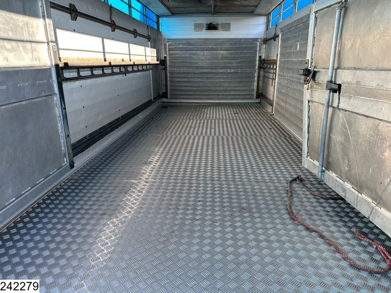 Livestock truck Scania P 320 EURO 5, Manual transmission, Retarder: picture 13 Livestock truck Scania P 320 EURO 5, Manual transmission, Retarder: picture 13