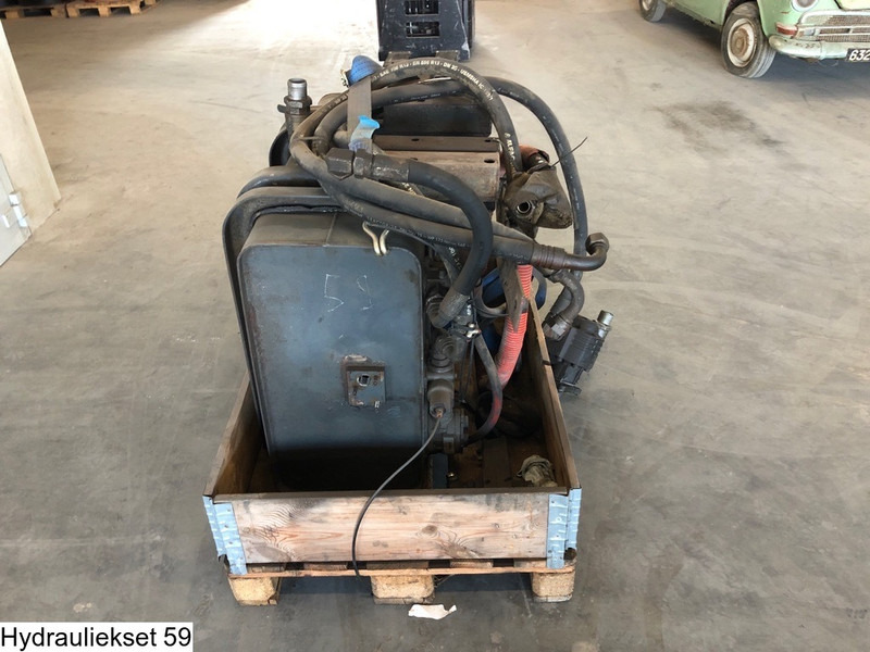 Universeel Pump, tank and hydraulic hoses - Hydraulics: picture 2 Universeel Pump, tank and hydraulic hoses - Hydraulics: picture 2