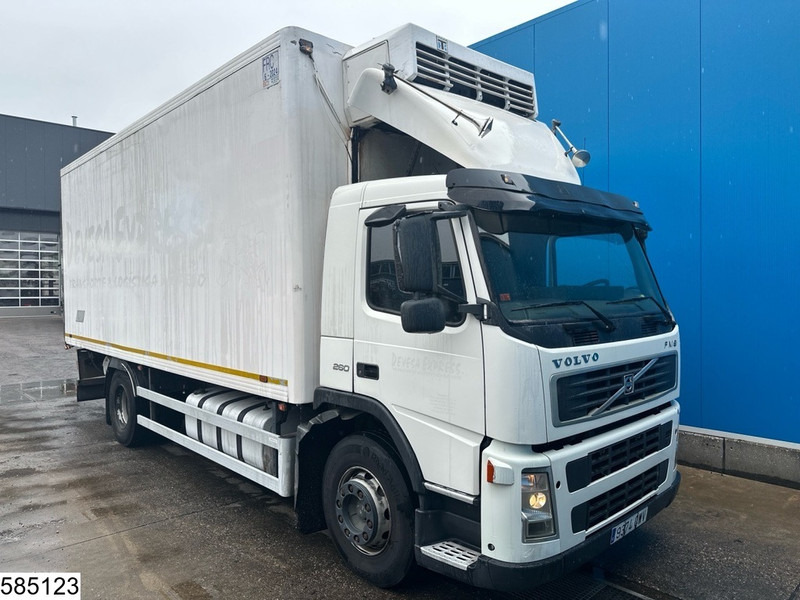 Volvo FM9 260 EURO 3, Thermoking - Refrigerator truck: picture 3 Volvo FM9 260 EURO 3, Thermoking - Refrigerator truck: picture 3