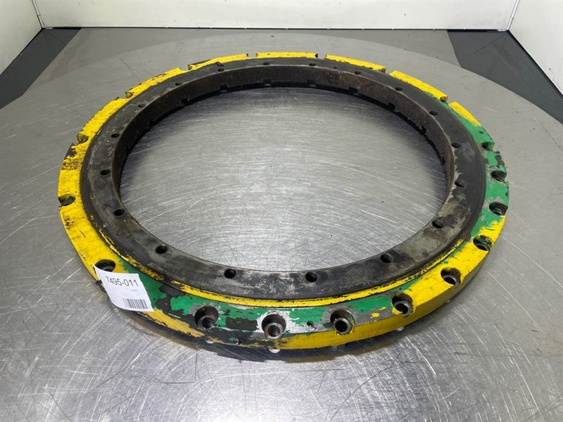 Ahlmann AZ10 - Slewing ring/Drehkranz/Draaikrans - Frame/ Chassis for Construction machinery: picture 3 Ahlmann AZ10 - Slewing ring/Drehkranz/Draaikrans - Frame/ Chassis for Construction machinery: picture 3