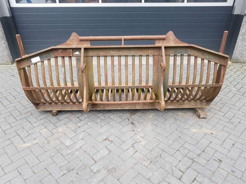 Ahlmann AZ150-2,51mtr-Skeleton bucket/Siebschaufel/Puinbak - Bucket: picture 3 Ahlmann AZ150-2,51mtr-Skeleton bucket/Siebschaufel/Puinbak - Bucket: picture 3