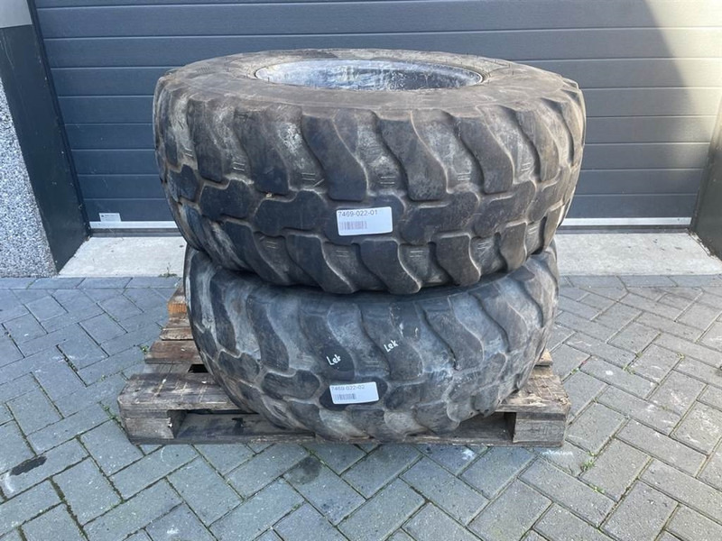 Ahlmann AZ85-Dunlop 405/70R20 (16/70R20)-Tire/Reifen/Band - Wheels and tires for Construction machinery: picture 1 Ahlmann AZ85-Dunlop 405/70R20 (16/70R20)-Tire/Reifen/Band - Wheels and tires for Construction machinery: picture 1