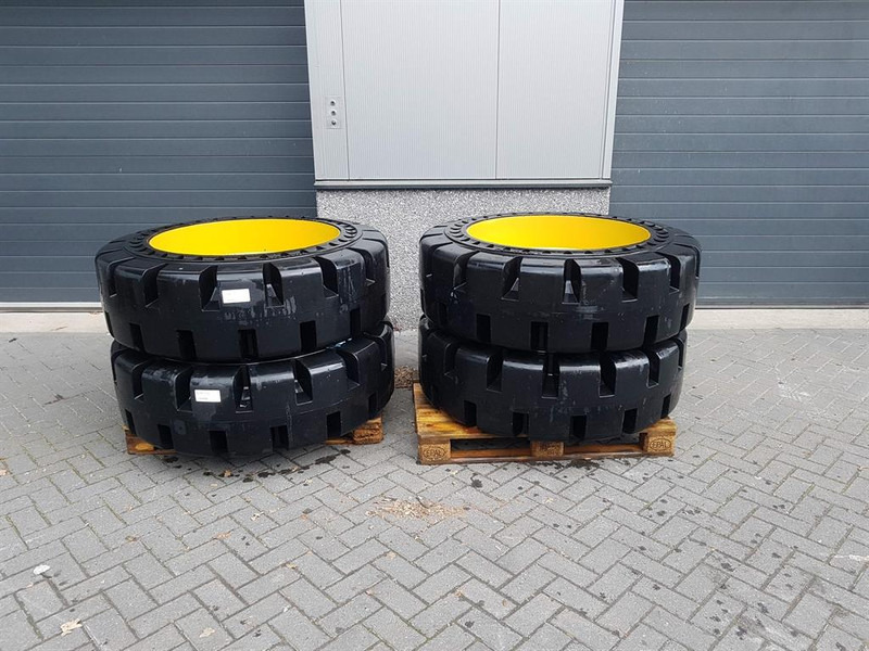 Cat 910/914 - 447-1131 - Tyre/Reifen/Band - Wheels and tires for Construction machinery: picture 1 Cat 910/914 - 447-1131 - Tyre/Reifen/Band - Wheels and tires for Construction machinery: picture 1