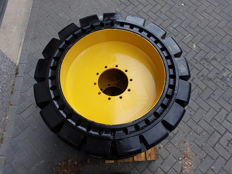 Cat 910/914 - 447-1131 - Tyre/Reifen/Band - Wheels and tires for Construction machinery: picture 4 Cat 910/914 - 447-1131 - Tyre/Reifen/Band - Wheels and tires for Construction machinery: picture 4