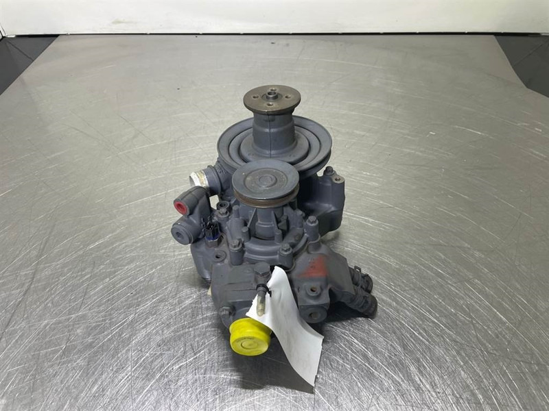 Deutz 04300291 - Coolant pump/Kühlmittelpumpe/Waterpomp - Engine for Construction machinery: picture 3 Deutz 04300291 - Coolant pump/Kühlmittelpumpe/Waterpomp - Engine for Construction machinery: picture 3
