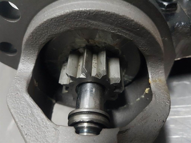 Deutz 1011-12V 11T 2,2KW-Starter/Anlasser/Startmotor - Engine for Construction machinery: picture 4 Deutz 1011-12V 11T 2,2KW-Starter/Anlasser/Startmotor - Engine for Construction machinery: picture 4