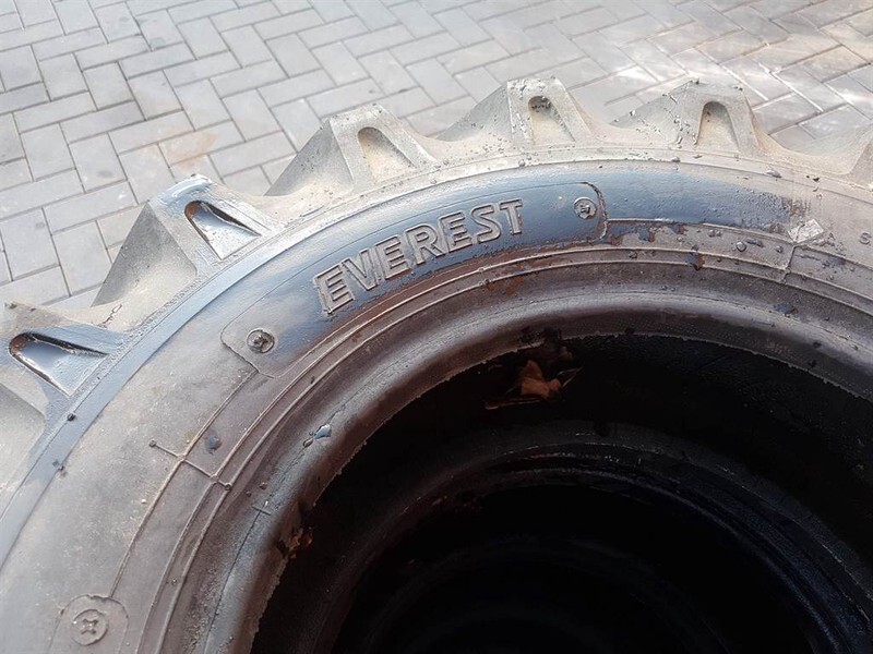 Everest 10.0/75-15.3 - Tire/Reifen/Band - Tire for Construction machinery: picture 3 Everest 10.0/75-15.3 - Tire/Reifen/Band - Tire for Construction machinery: picture 3