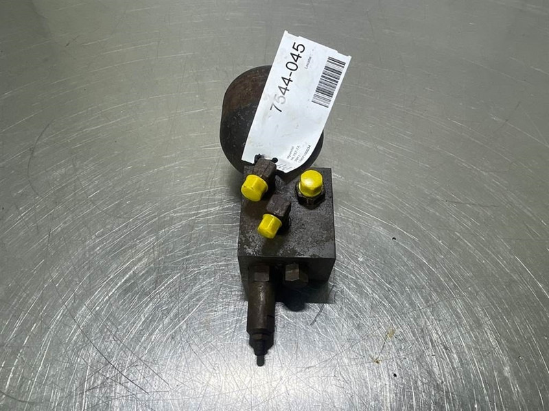 Hyundai HL757-7A-31L7-10280 / 31L7-10380-Pilot supply unit - Hydraulics for Construction machinery: picture 2 Hyundai HL757-7A-31L7-10280 / 31L7-10380-Pilot supply unit - Hydraulics for Construction machinery: picture 2